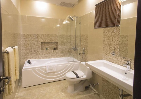 Royaute Luxury Suites and Hotel Gulberg Lahore image 10