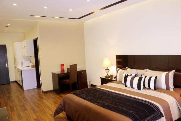 Royaute Luxury Suites and Hotel Gulberg Lahore image 14