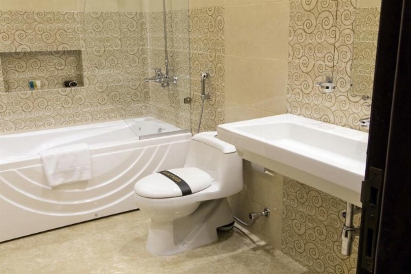 Royaute Luxury Suites and Hotel Gulberg Lahore image 23