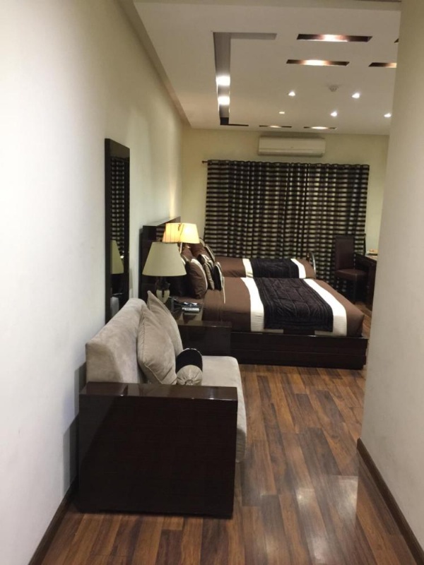 Royaute Luxury Suites and Hotel Gulberg Lahore image 26